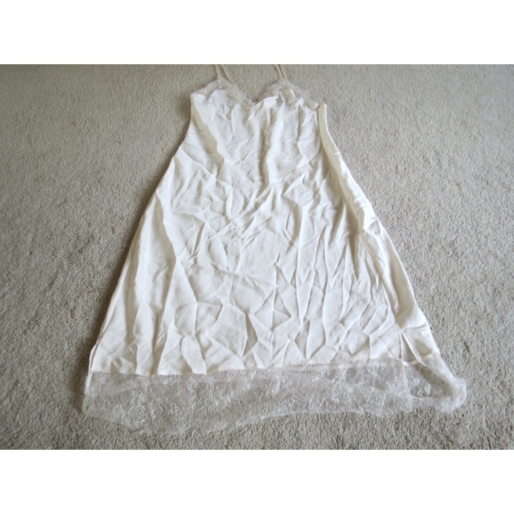 Victoria's Secret White Lace Strap Lingerie Slip Dress Size Medium NWT